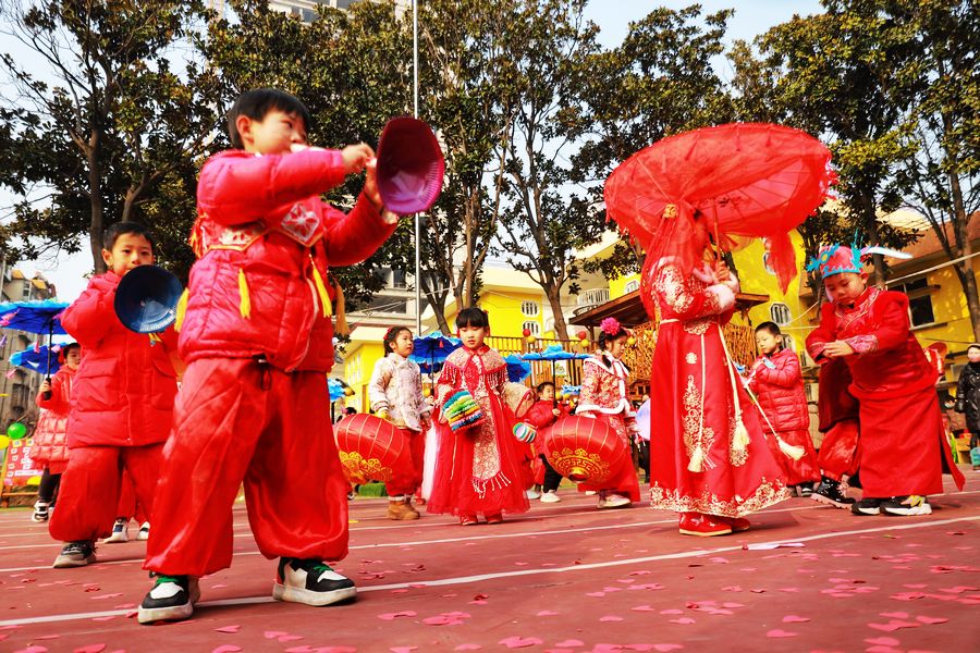 喜迎龙年“庙”趣横生  ——育...