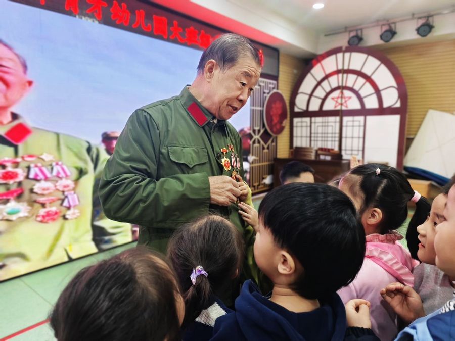 携手重阳，读懂时光里的温暖故事  ——平顶山市育才幼儿园重阳节活动